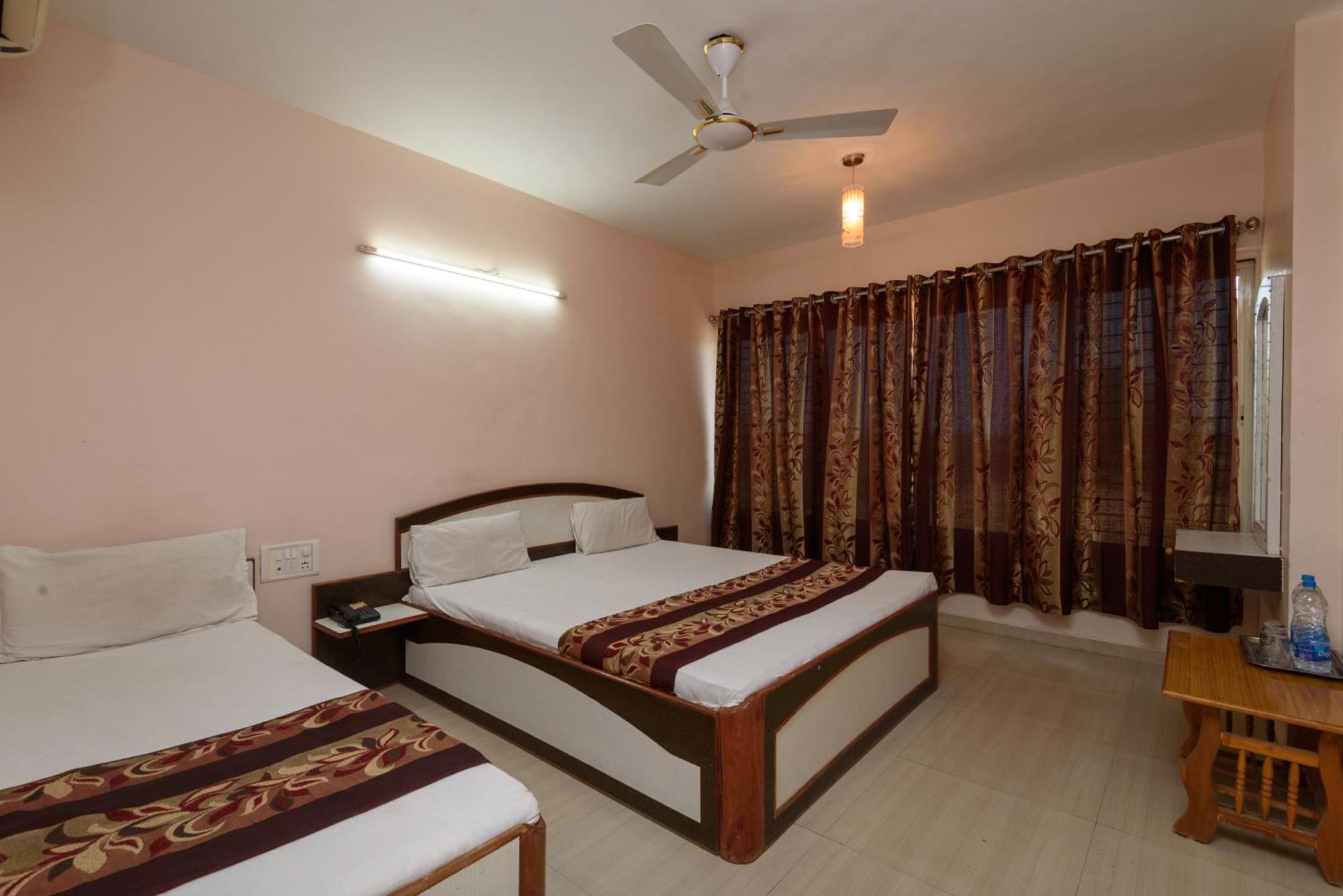 Hotel Sai Shraddha Shirdi Exterior photo